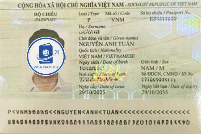 Anh Tuấn làm hộ chiếu gấp tại TPHCM -291025 - 0