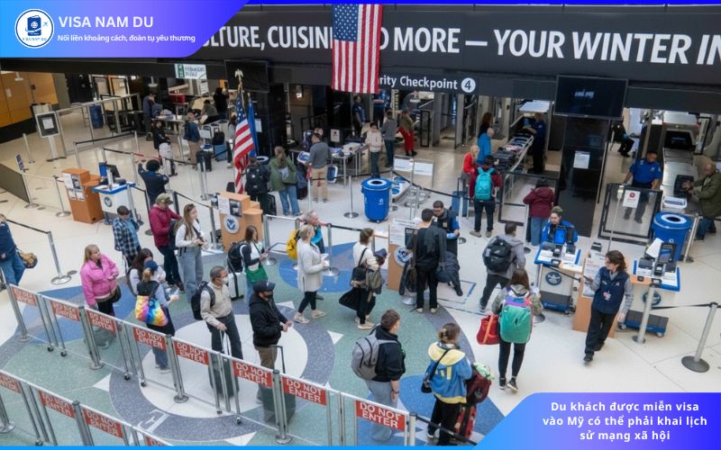 Du khách được miễn visa vào Mỹ có thể phải khai lịch sử mạng xã hội