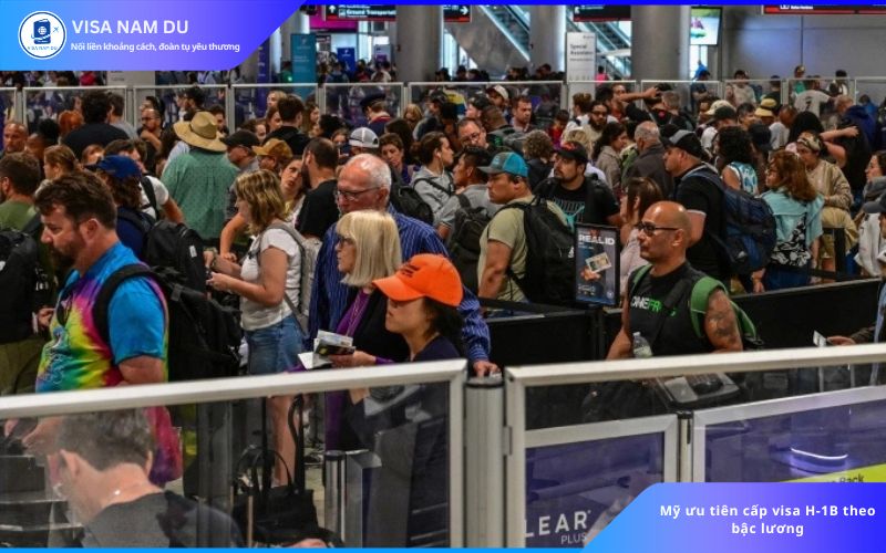 Mỹ ưu tiên cấp visa H-1B theo bậc lương